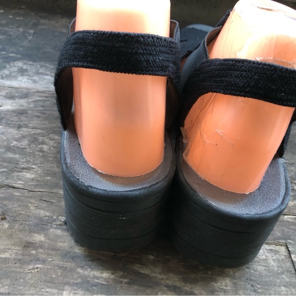 Easy Street Solite 30-16332 Black Ankle Strap Sandals Size 10M - Picture 9 of 11